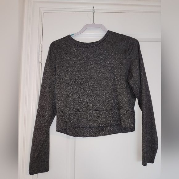 Old Navy Gray Crop Top size Large - Picture 1 of 3